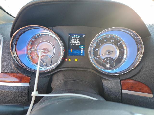 Chrysler 300 Image 10