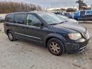 Chrysler Minivan Touring Image 3