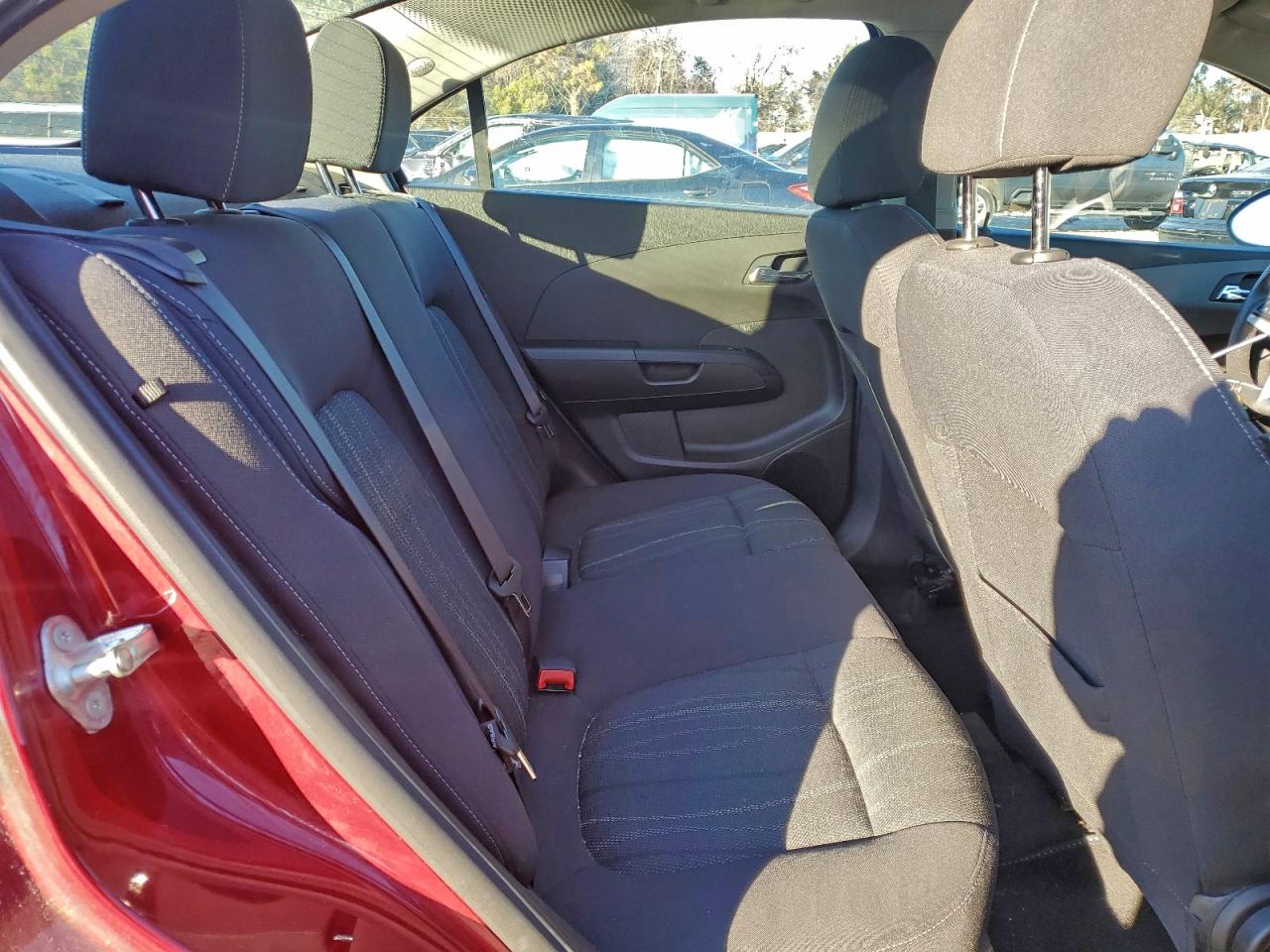 Chevrolet Sonic Lt Image 6