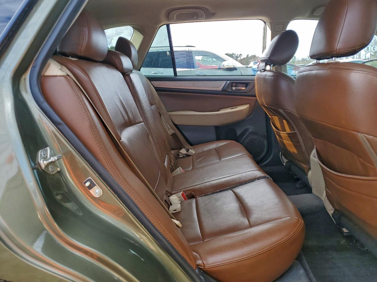 Subaru Outback 2.5i Premium Image 3