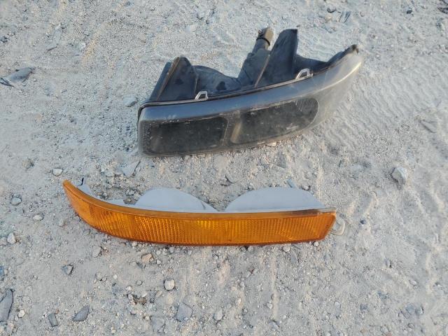 GMC Savana G2500 Image 9